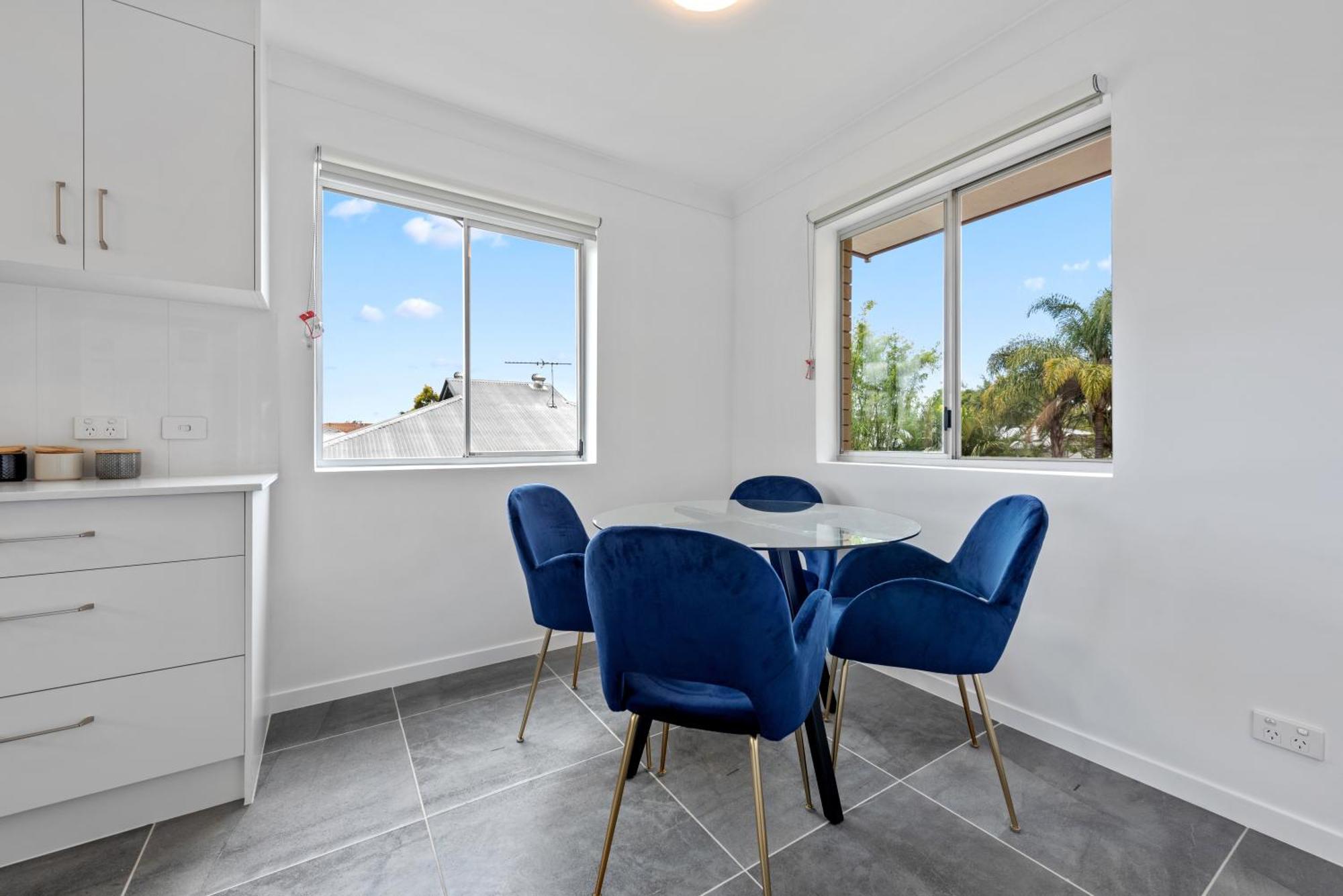 Spacious 3brm Close To Gabba With Car Park & Wifi Apartment *